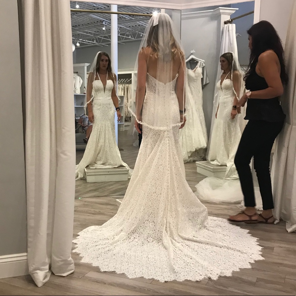 Wedding dress